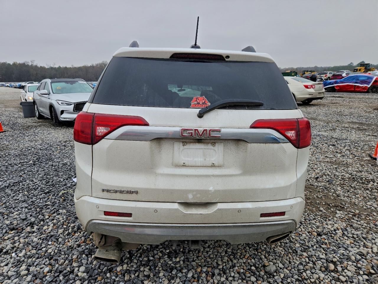 2017 GMC Acadia Denali - Фото 6