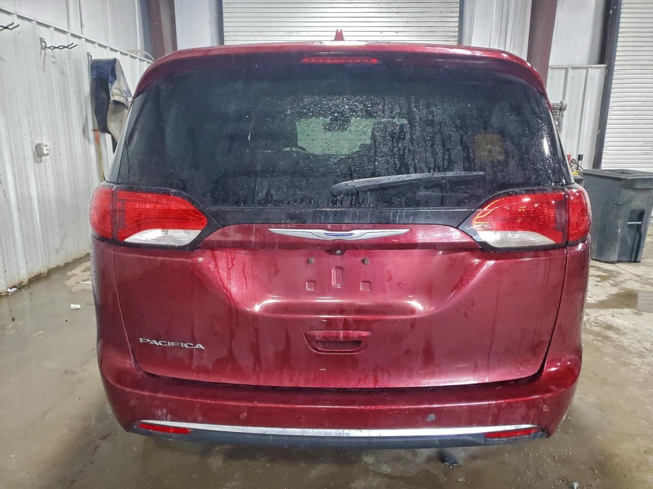 2018 Chrysler Pacifica Touring L Plus - Image 6