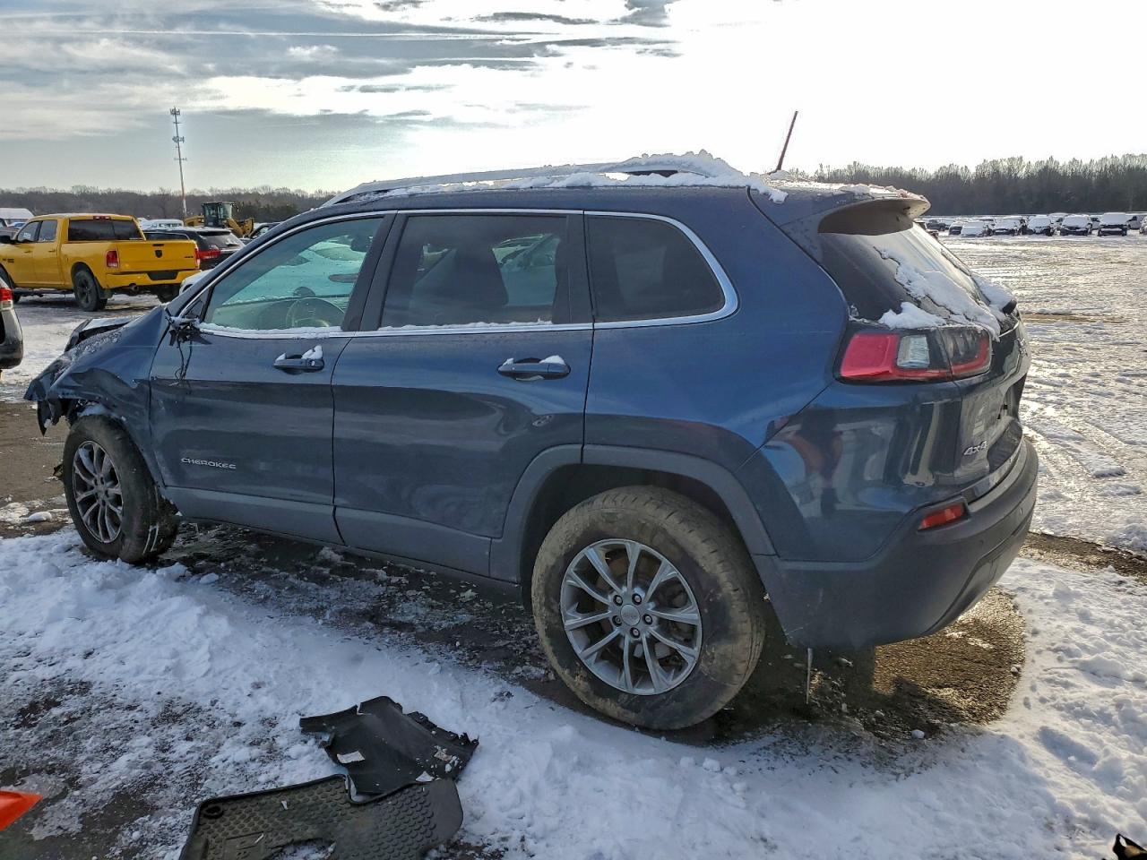 2019 Jeep Cherokee Latitude Plus - Image 2