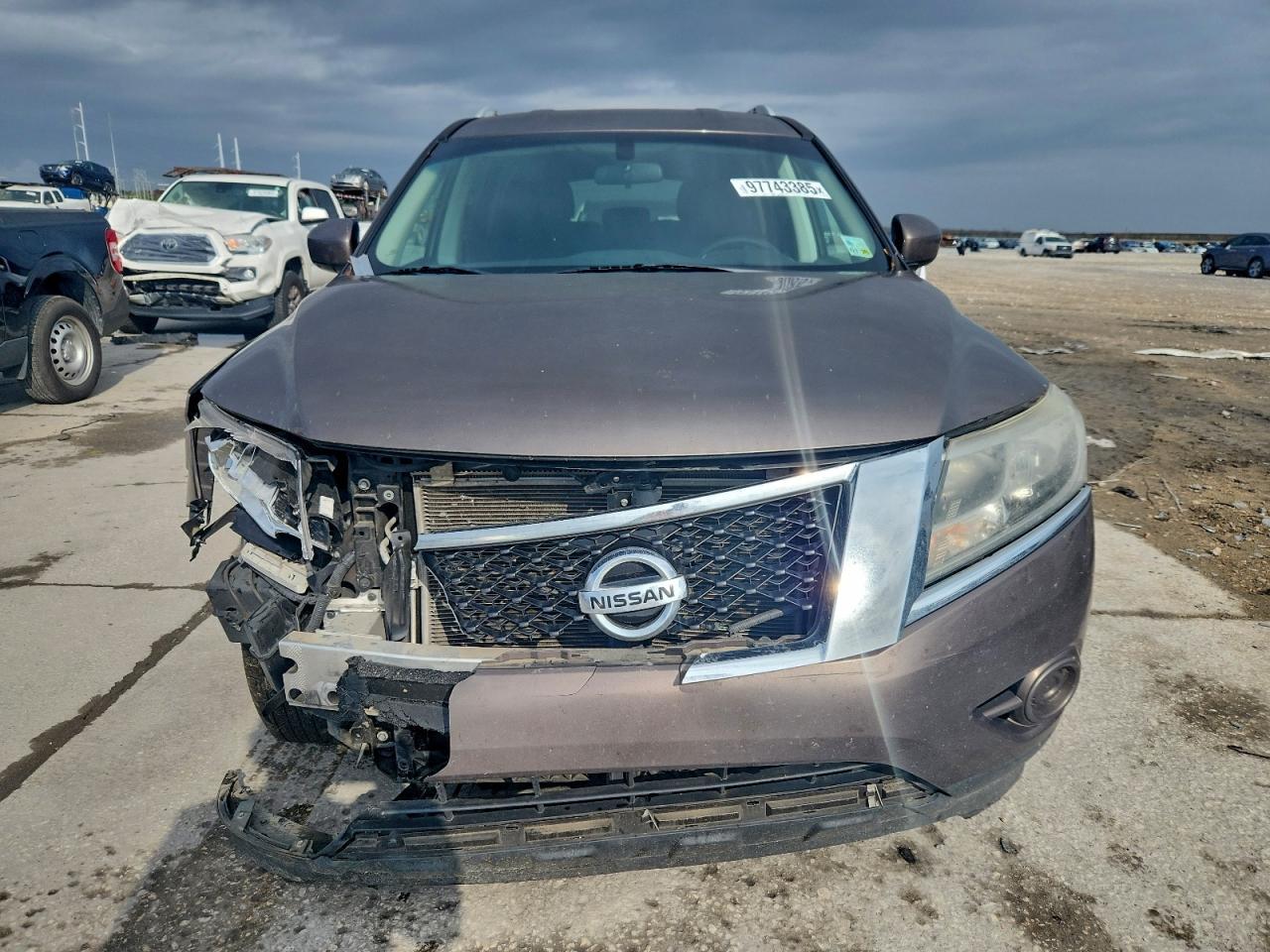 2016 Nissan Pathfinder S - Фото 5