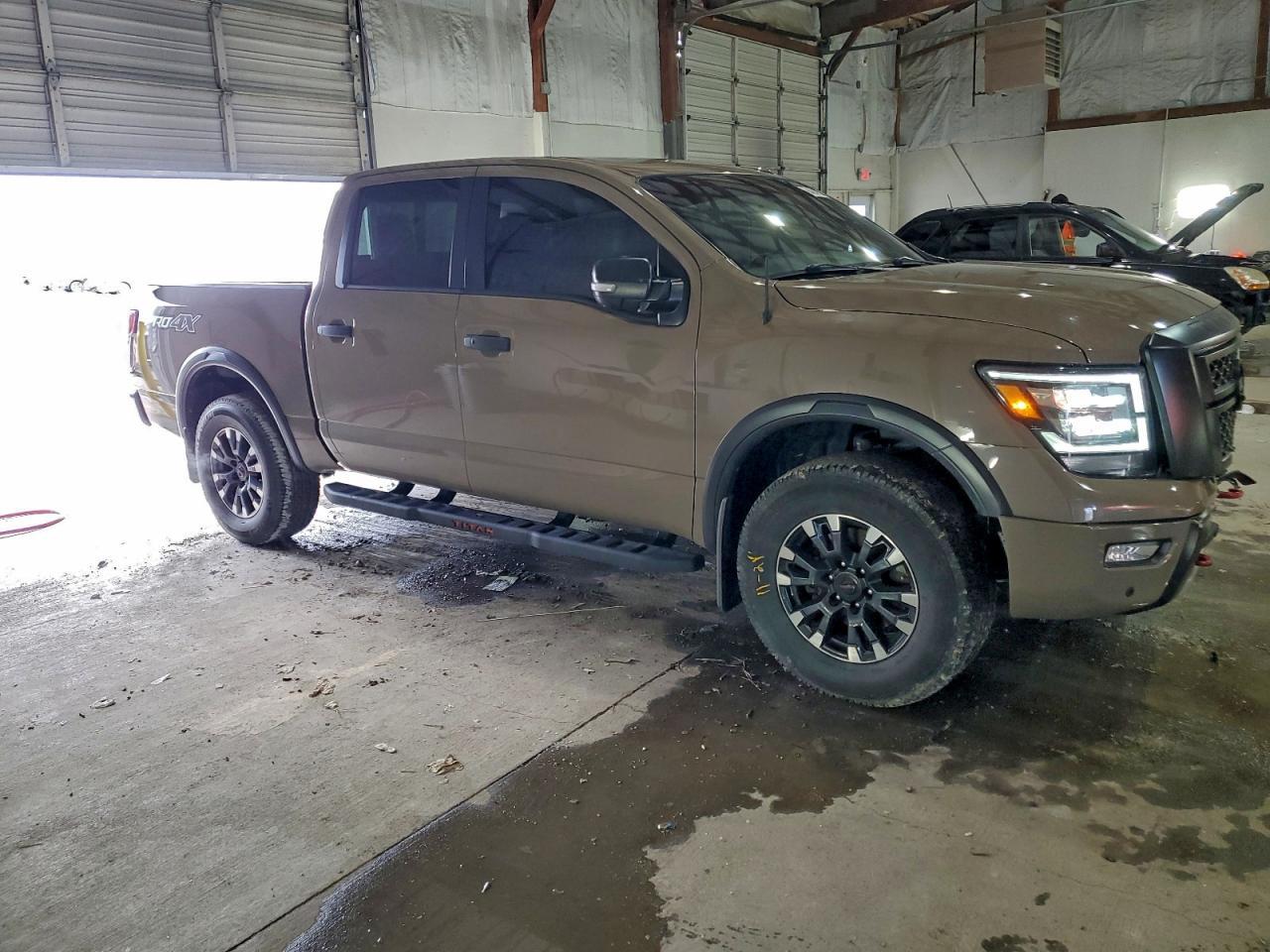 2021 Nissan Titan Sv - Фото 4