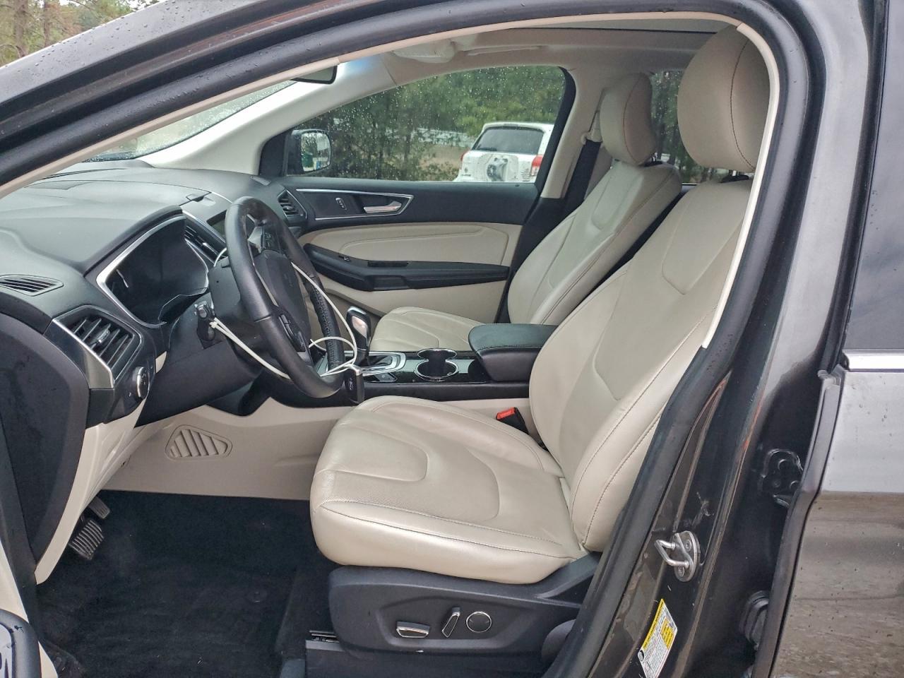 2017 Ford Edge Titanium - Image 7