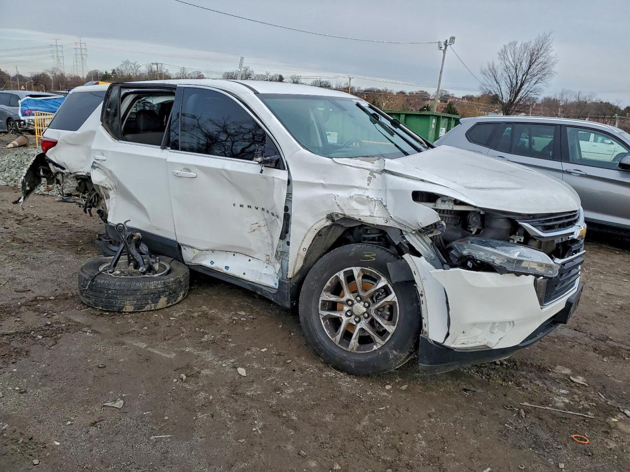 2021 Chevrolet Traverse Ls - Image 4