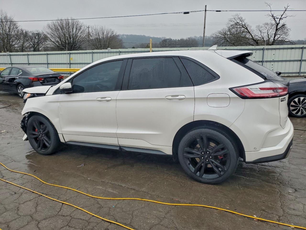2019 Ford Edge St - Фото 2