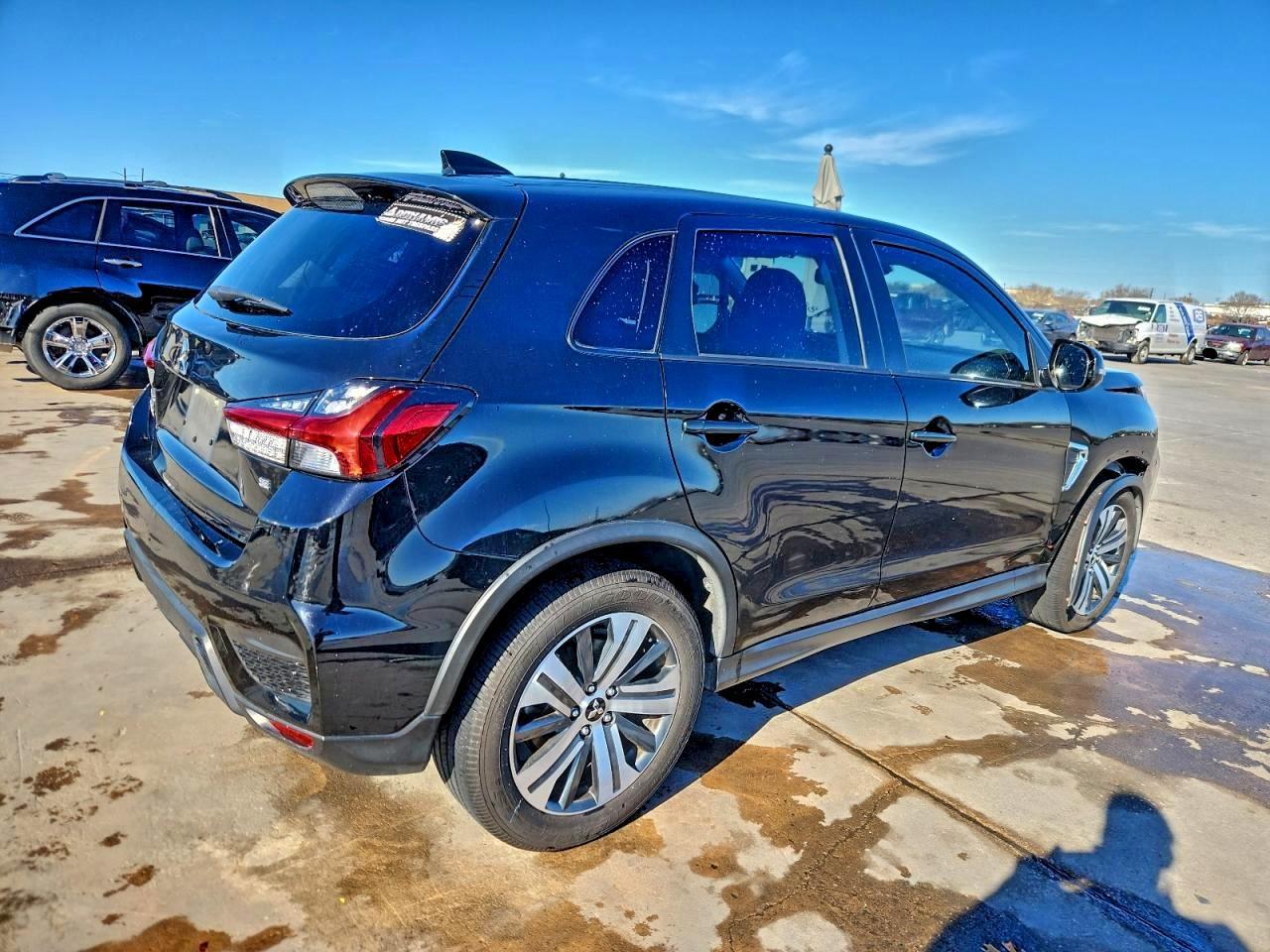 2022 Mitsubishi Outlander Sport Se - Image 3