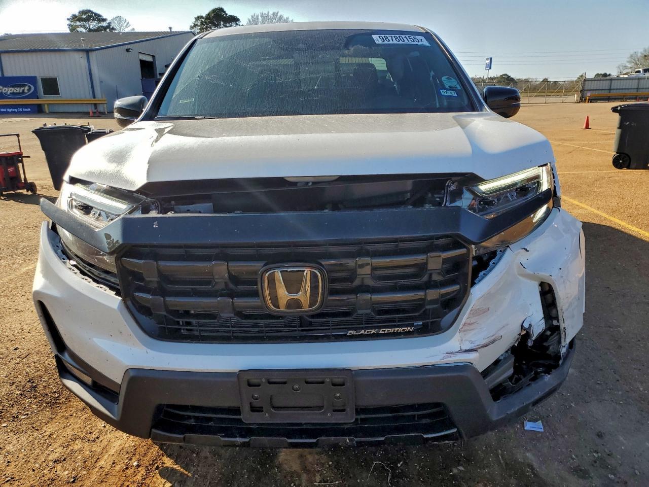 2025 Honda Ridgeline Black Edition - Image 5