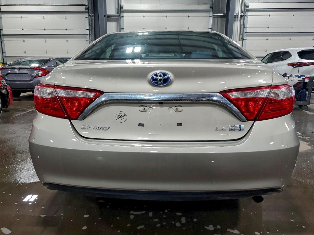 2016 Toyota Camry Hybrid - Фото 6