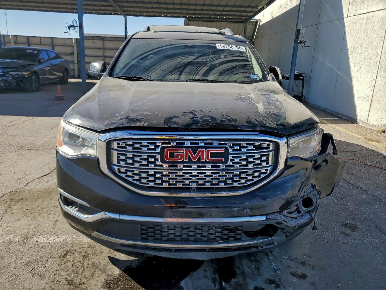 2017 GMC Acadia Denali - Фото 5