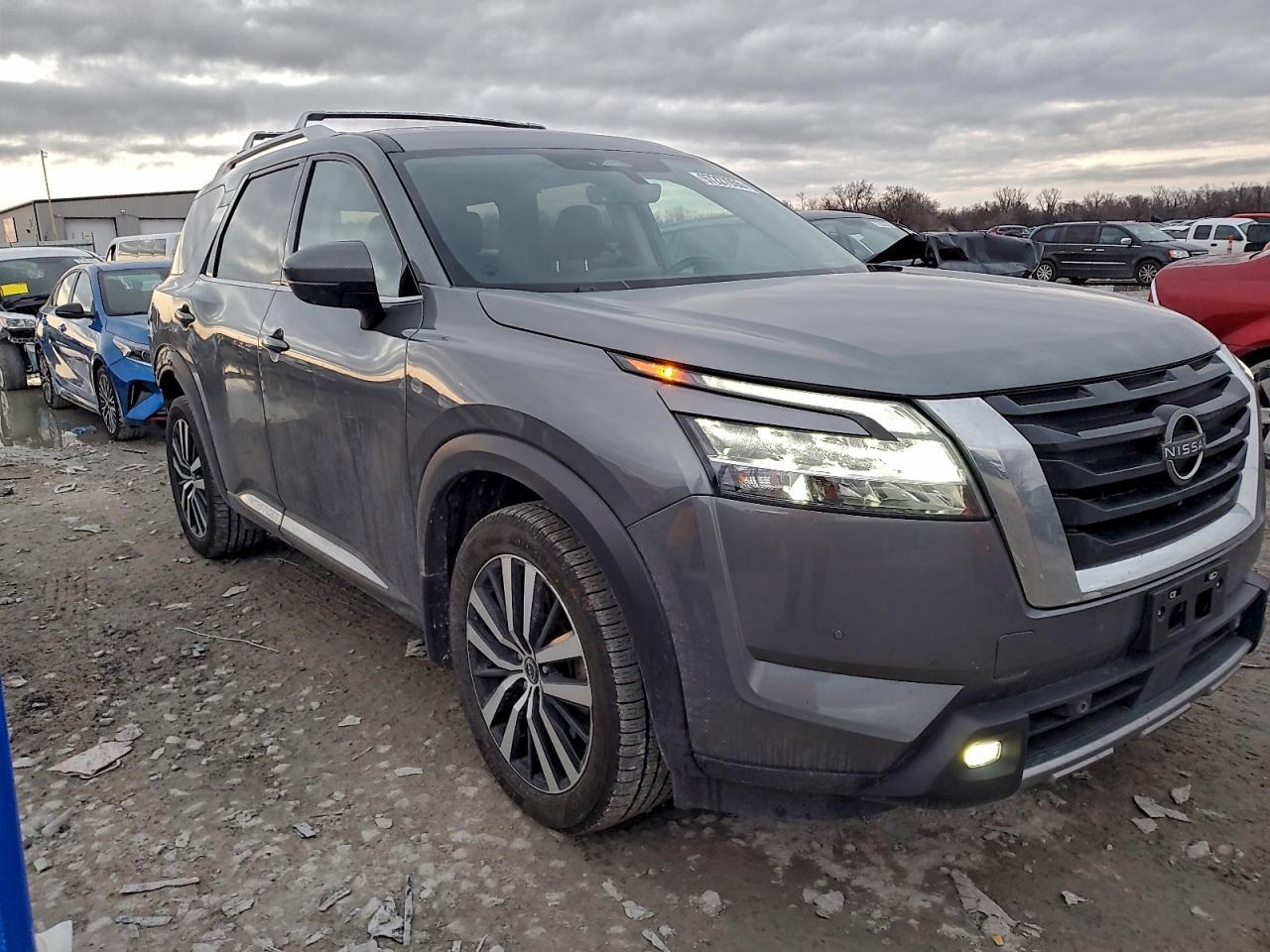 2023 Nissan Pathfinder Platinum - Фото 4