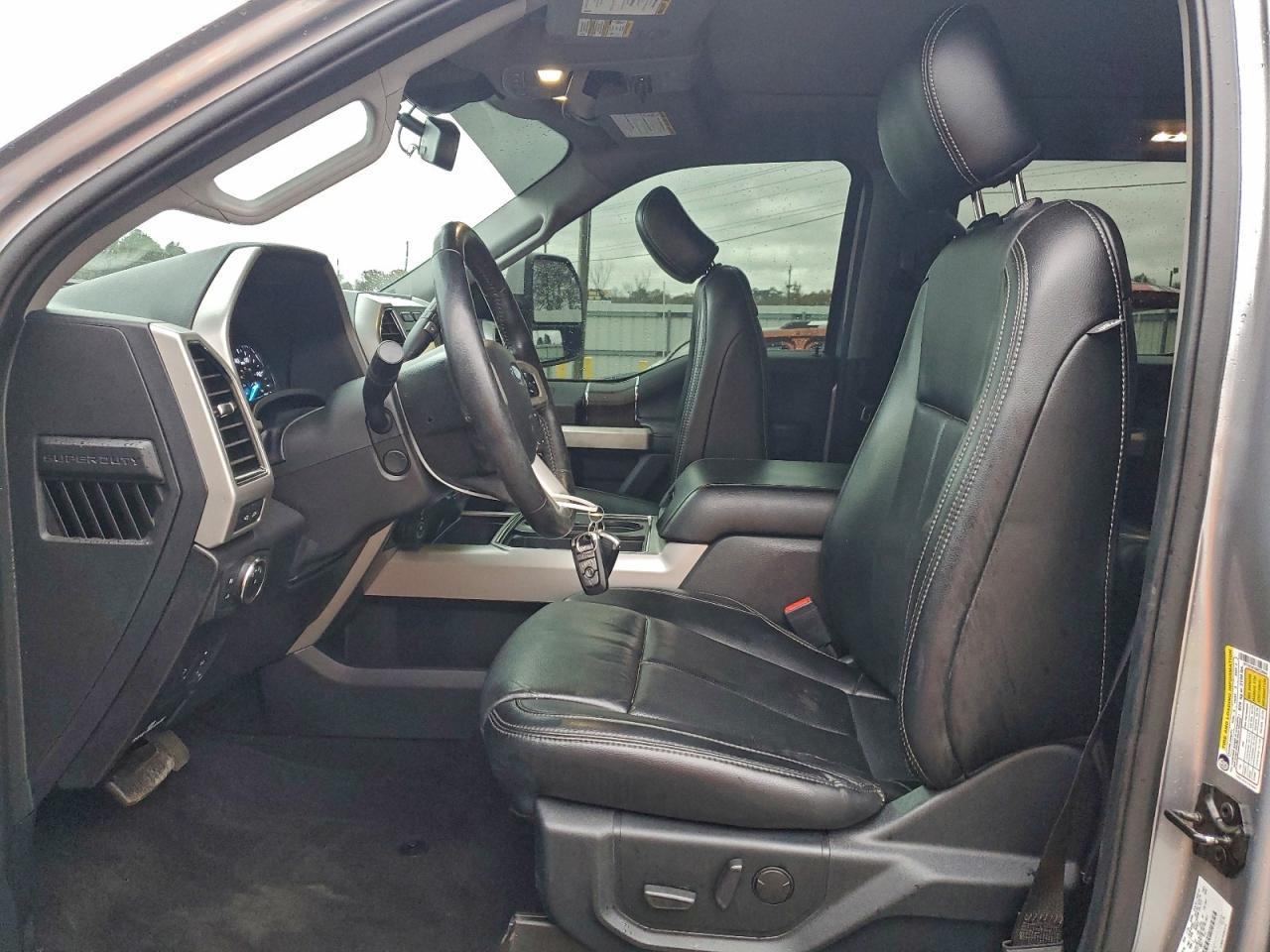 2021 Ford F250 Super Duty - Фото 7