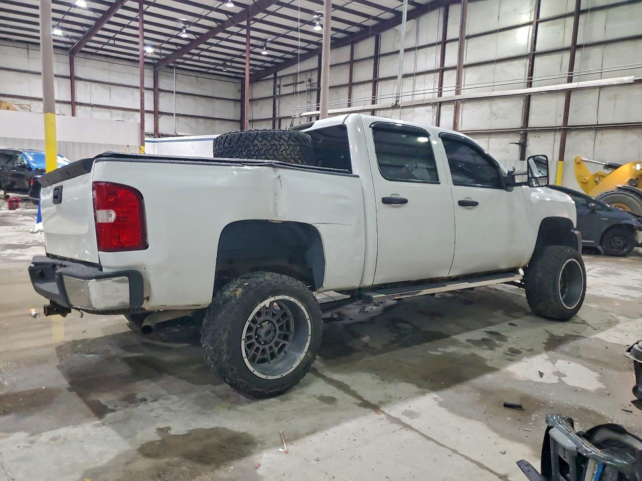 2013 Chevrolet Silverado K1500 - Фото 3