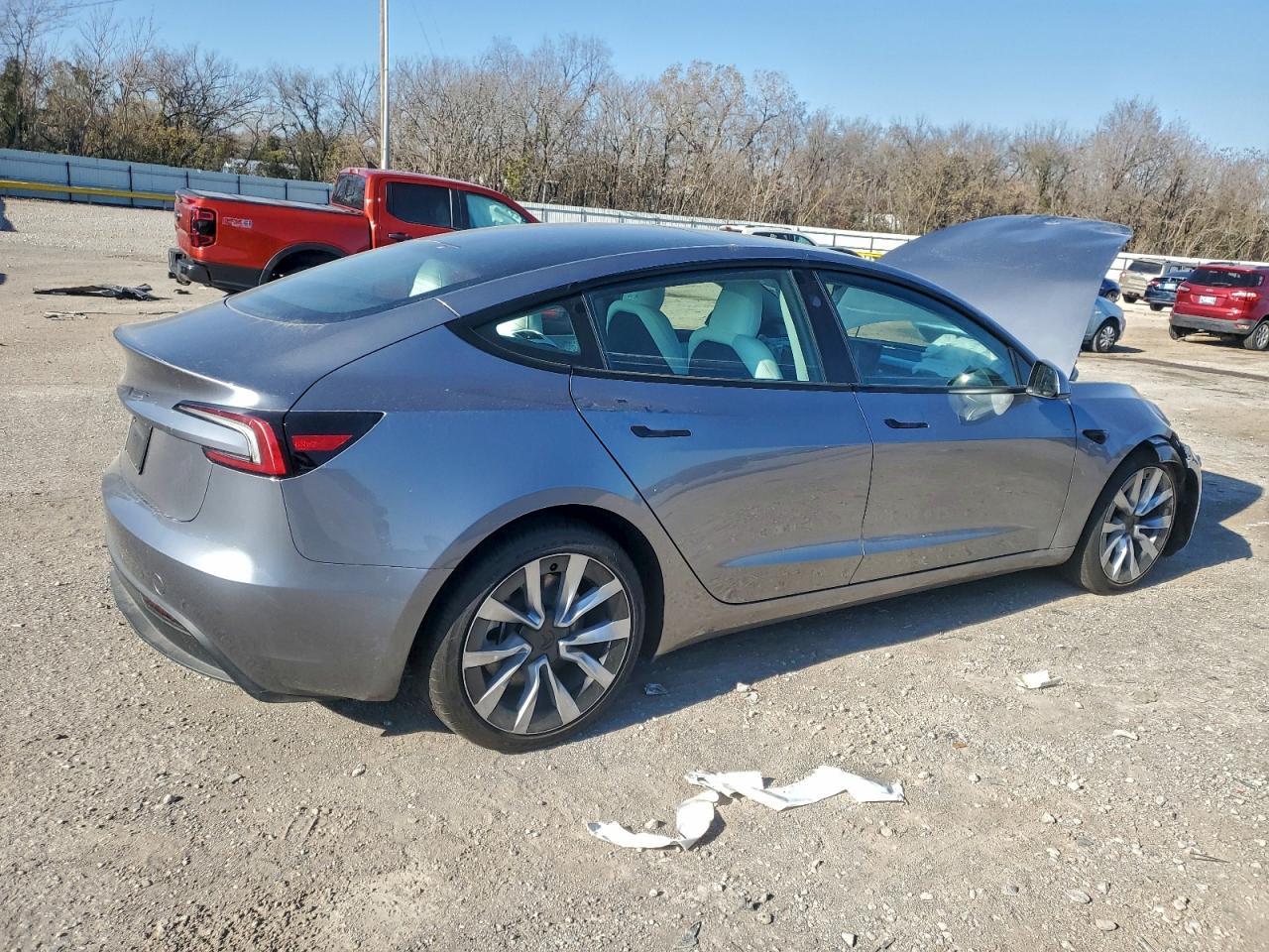 2025 Tesla Model 3 - Image 3