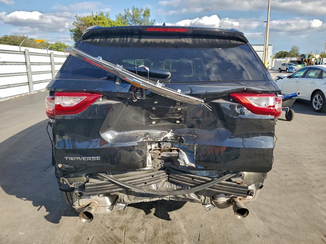 2020 Chevrolet Traverse Ls - Фото 6