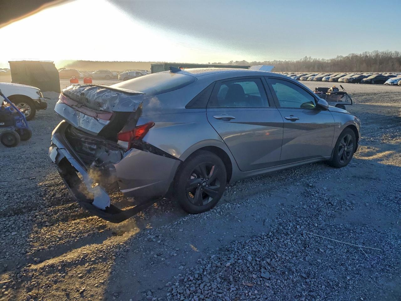 2023 Hyundai Elantra Sel - Image 3