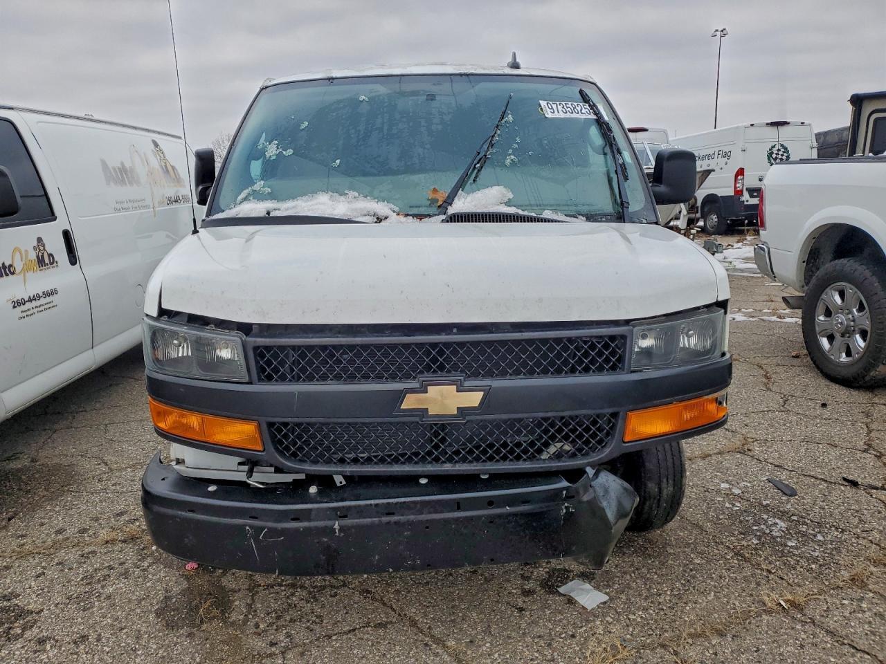 2023 Chevrolet Express 2500 Delivery Van - Фото 5
