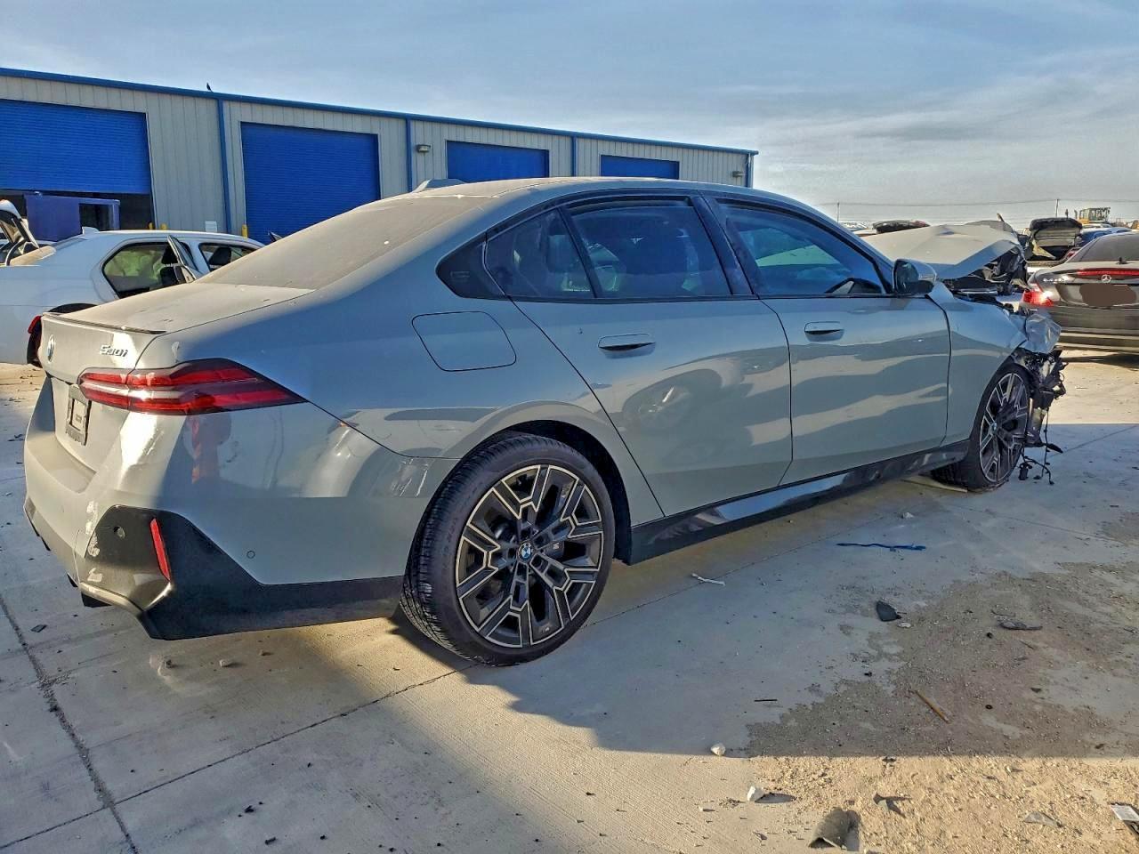2026 BMW 530 Xi - Фото 3