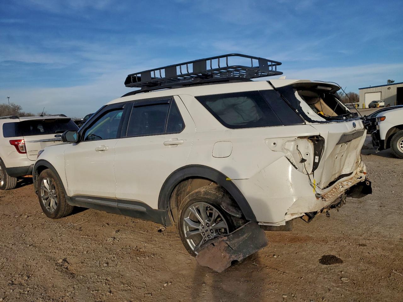 2023 Ford Explorer Xlt - Фото 2