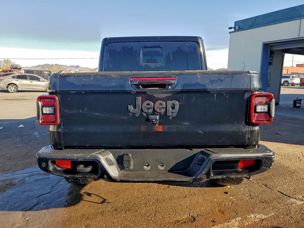 2023 Jeep Gladiator Overland - Image 6