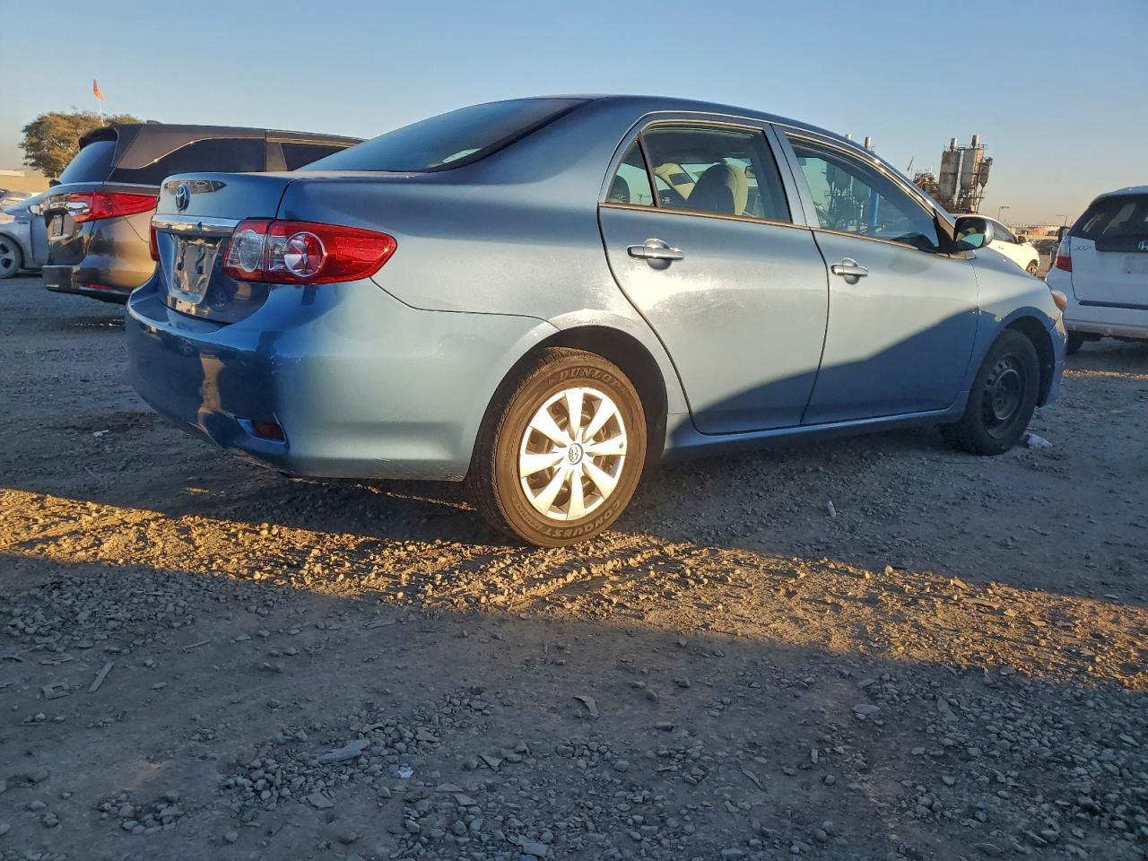 2013 Toyota Corolla Base - Фото 3