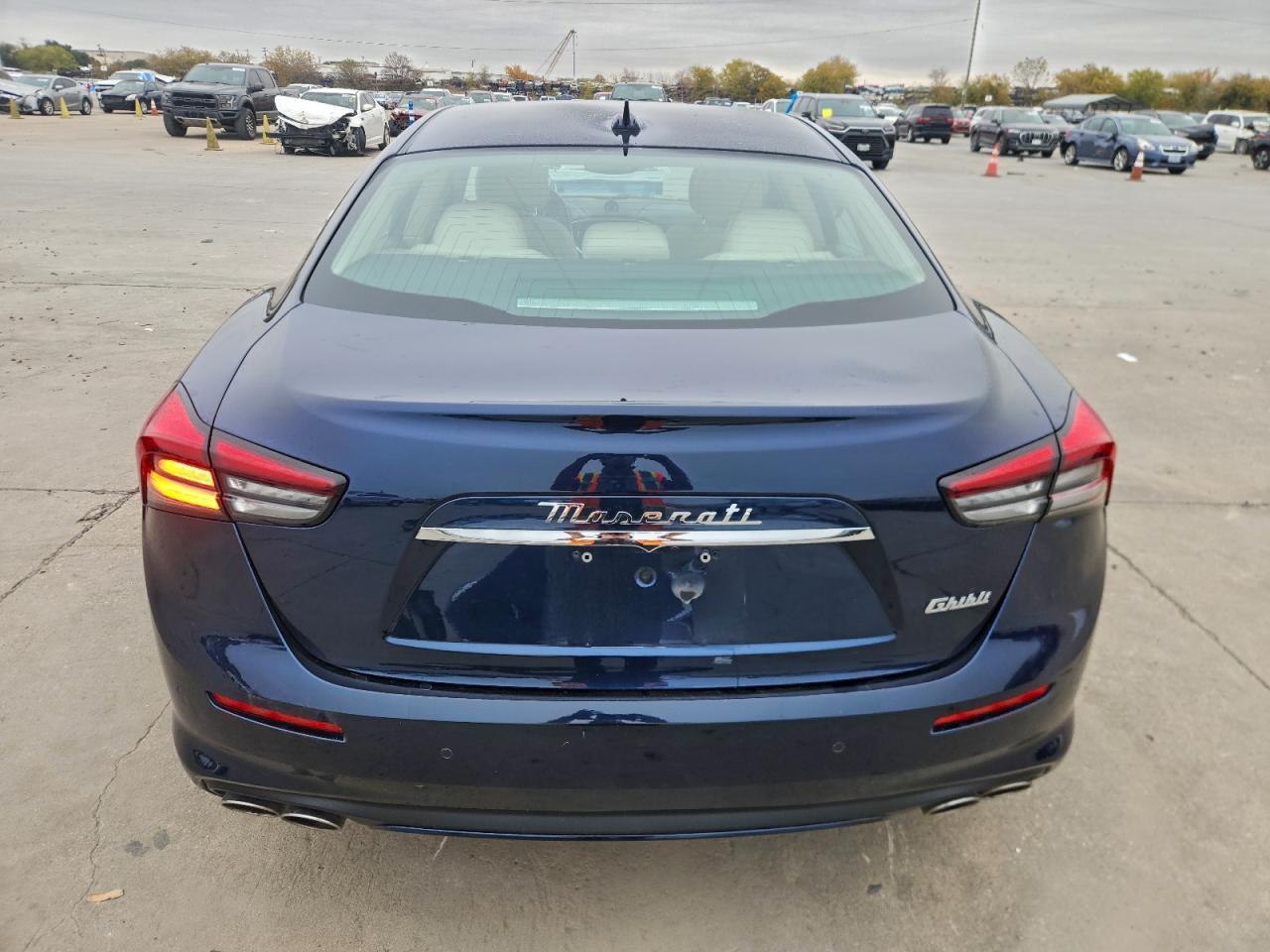 2022 Maserati Ghibli Base - Фото 6