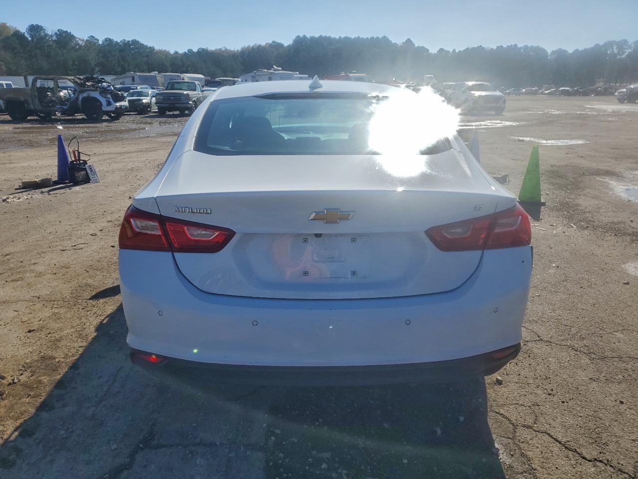 2023 Chevrolet Malibu Lt - Image 6