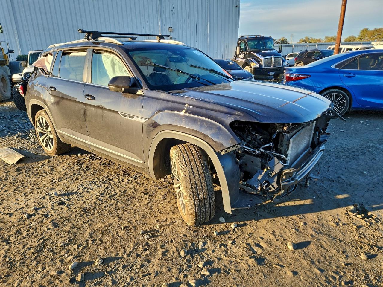 2021 Volkswagen Atlas Sel R-Line - Image 4