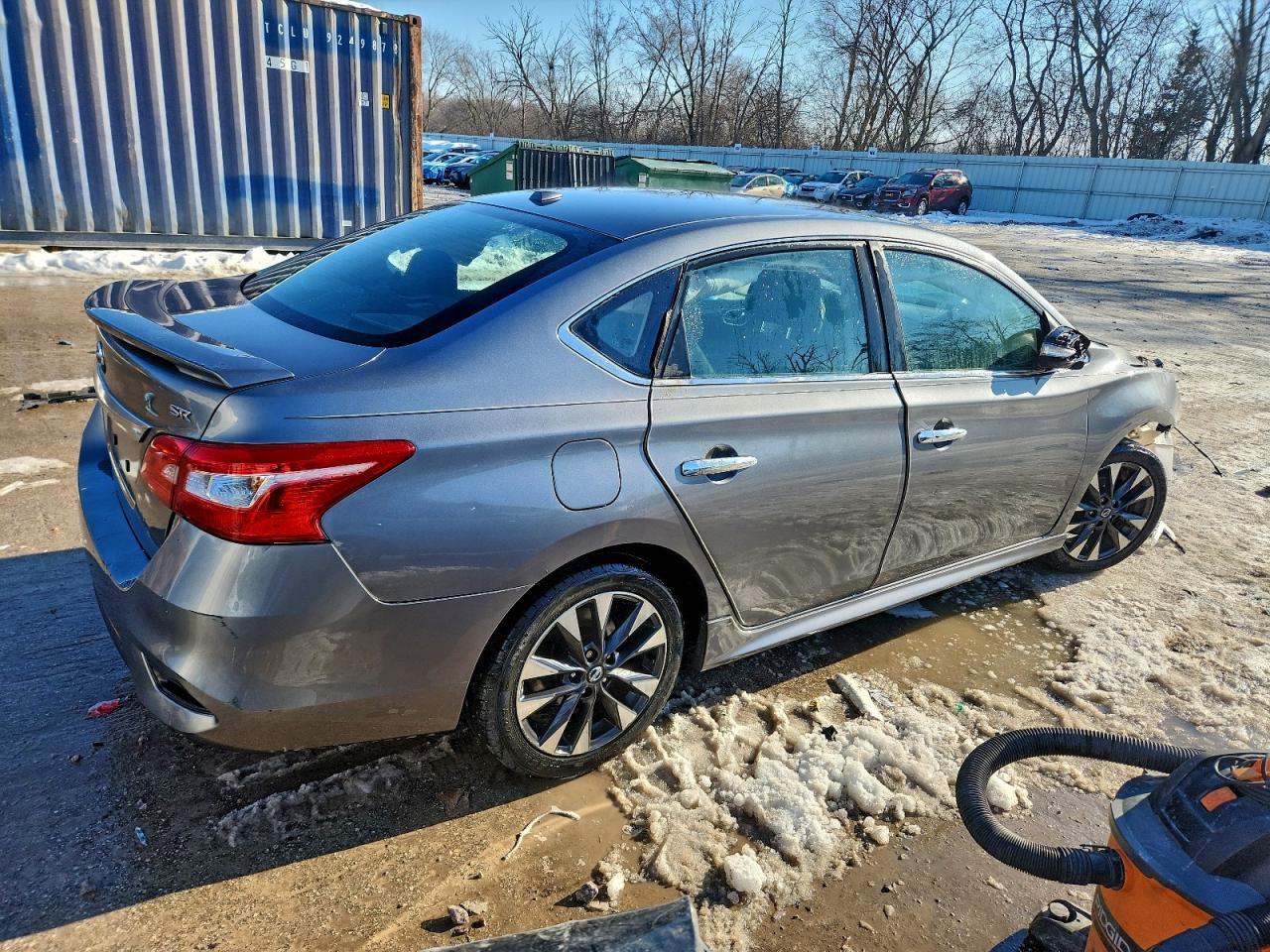 2017 Niss Sentra S - Image 3
