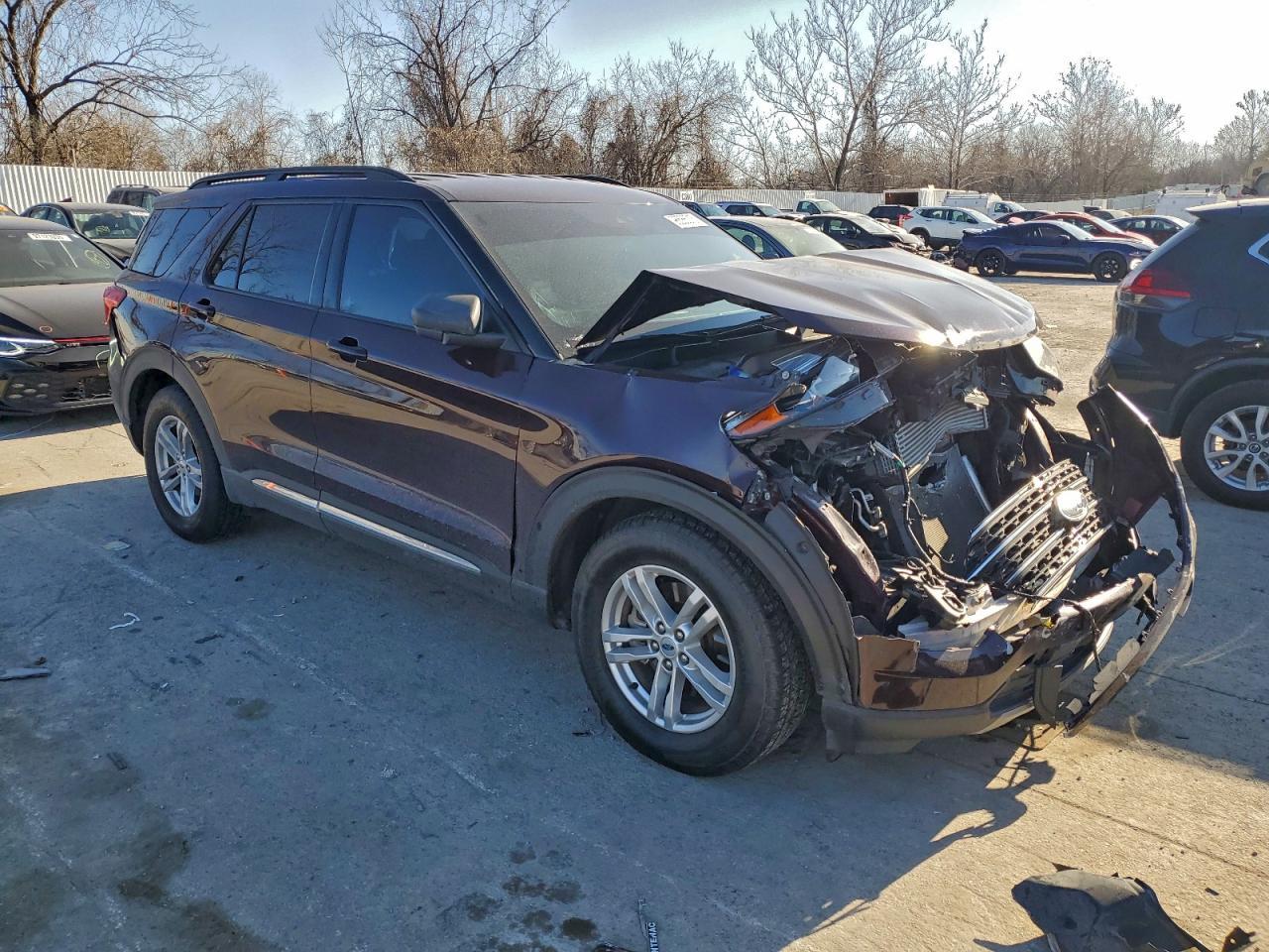 2023 Ford Explorer Xlt - Фото 4