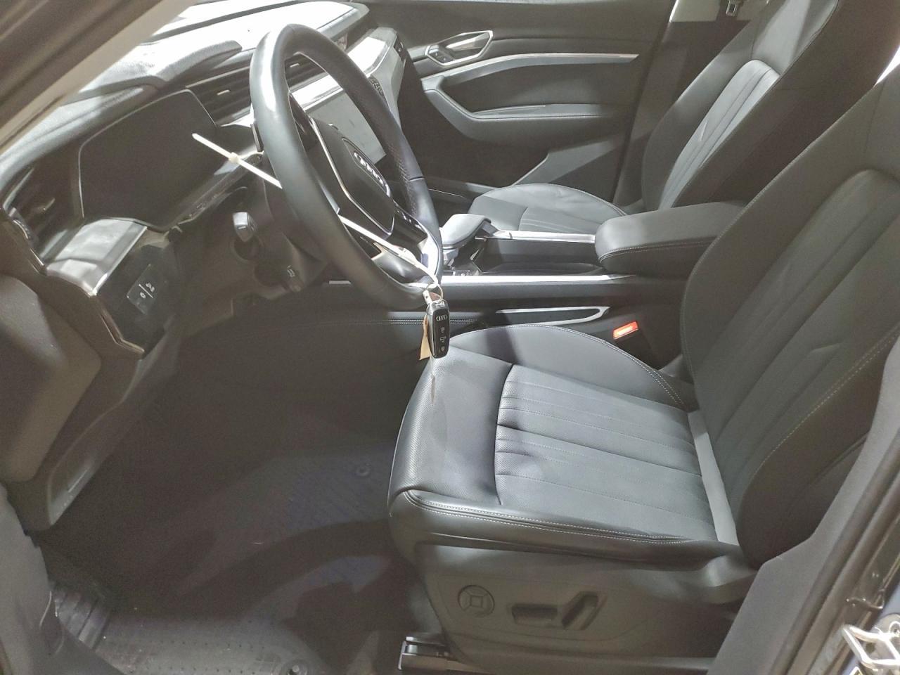 2024 Audi Q8 E-Tron Premium Plus - Image 7