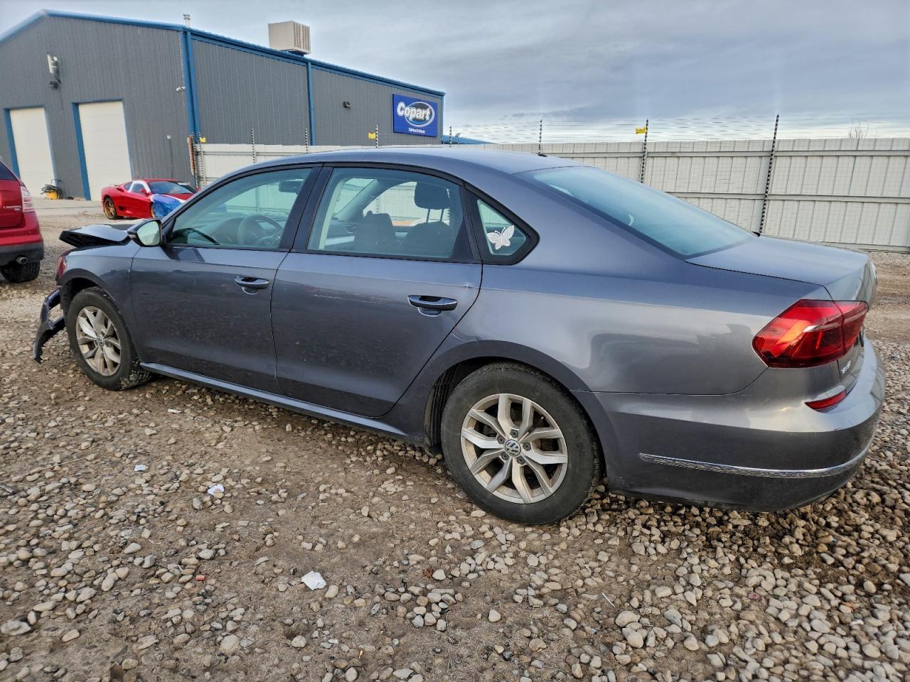 2018 Volkswagen Passat S - Фото 2