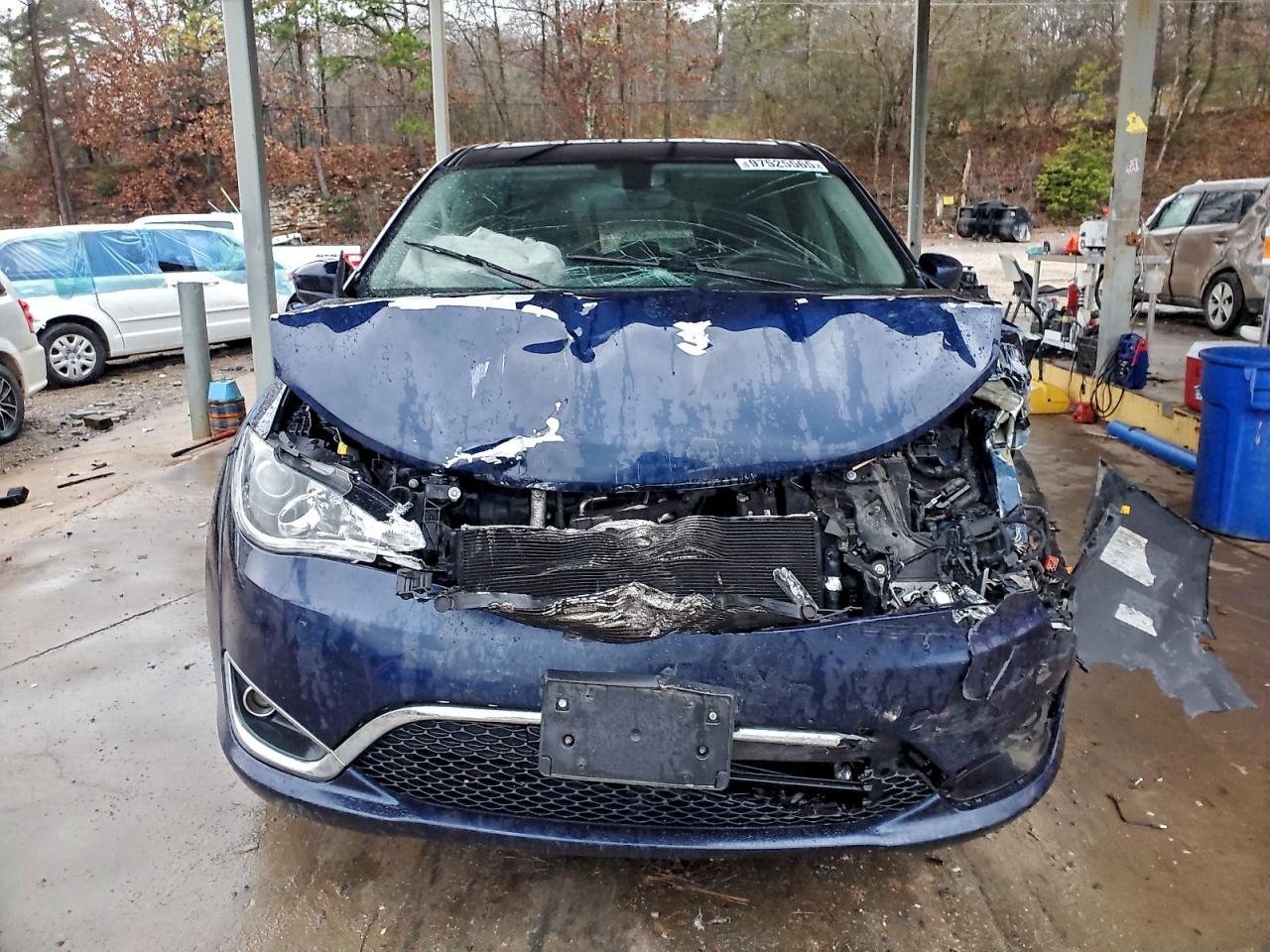2018 Chrysler Pacifica Touring Plus - Image 5