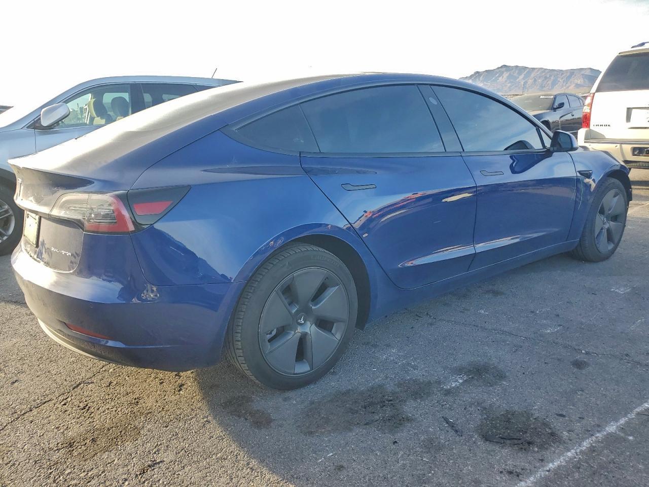 2021 Tesla Model 3 - Image 3
