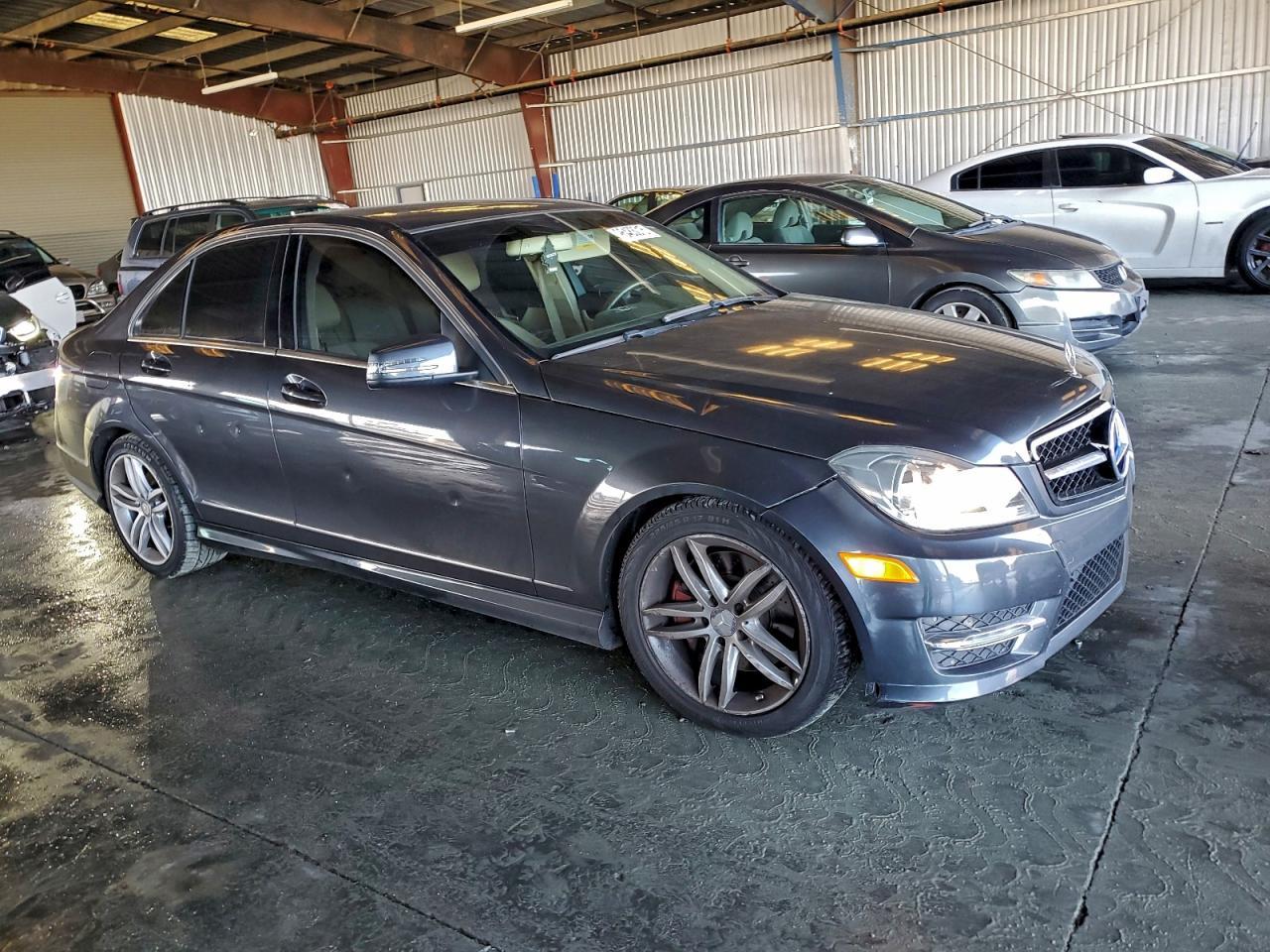 2014 Mercedes-Benz C 300 4Matic - Фото 4