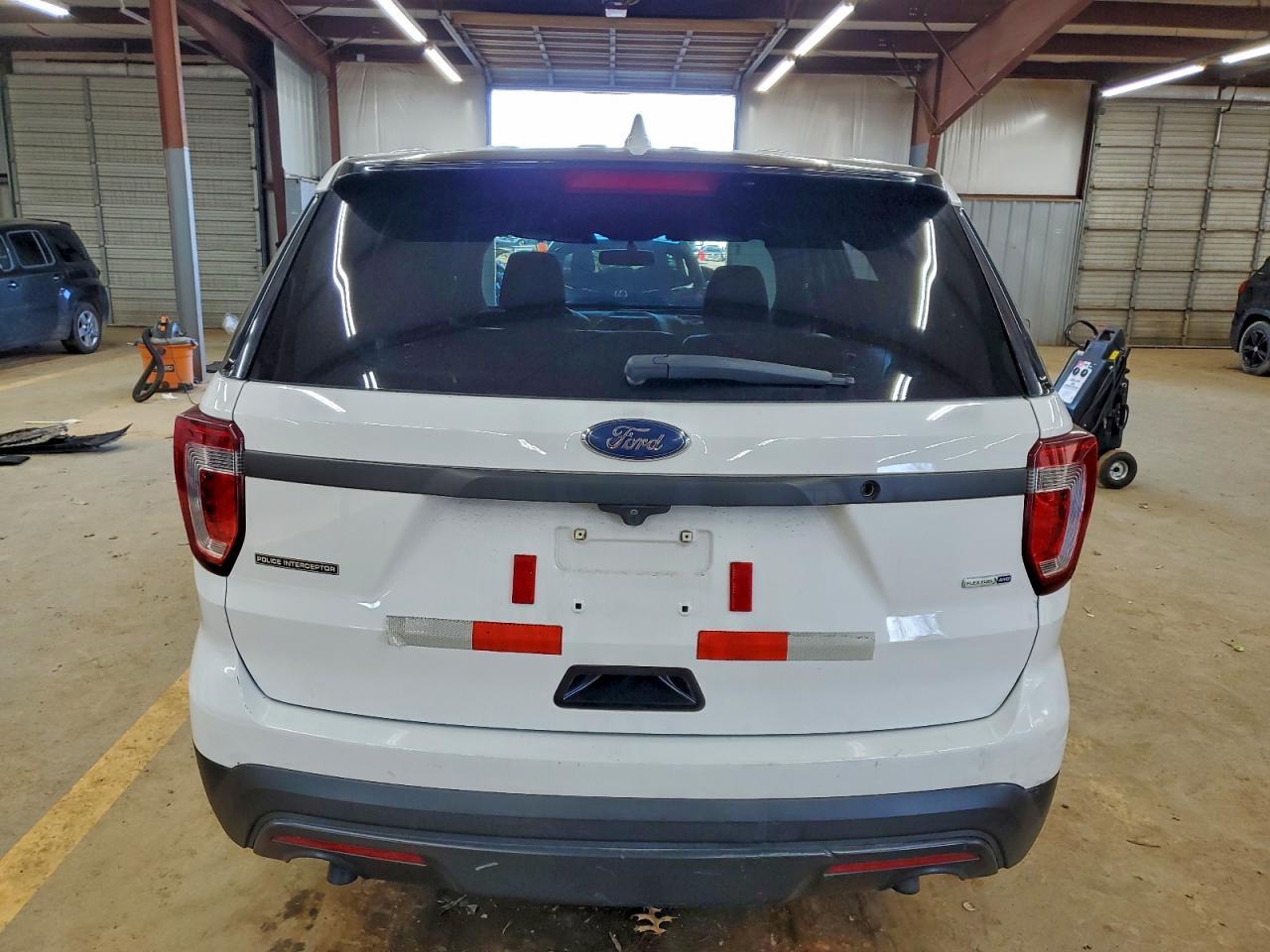 2017 Ford Explorer Police Interceptor - Фото 6