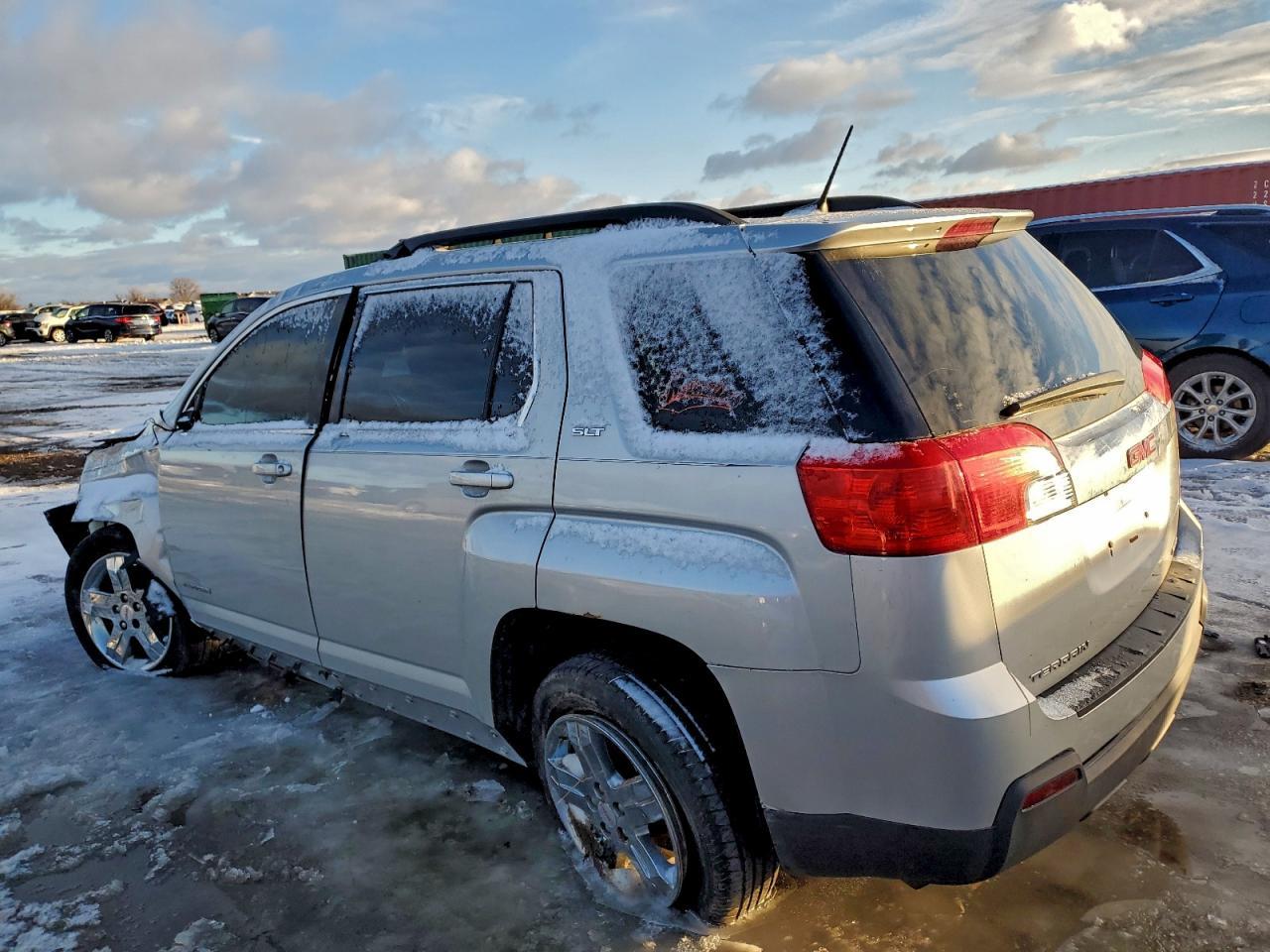 2013 GMC Terrain Slt - Image 2