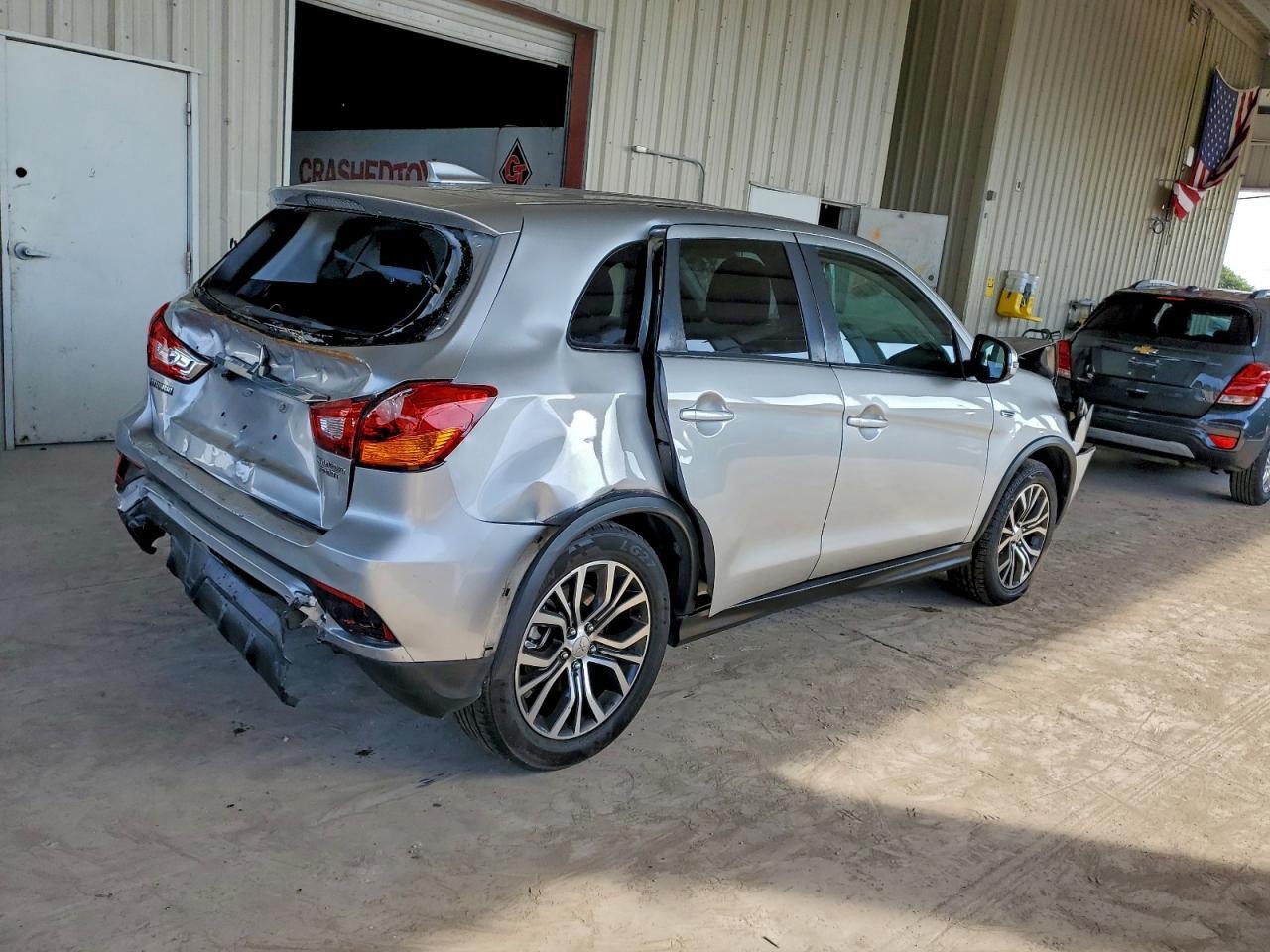 2019 Mitsubishi Outlander Sport Es - Image 3