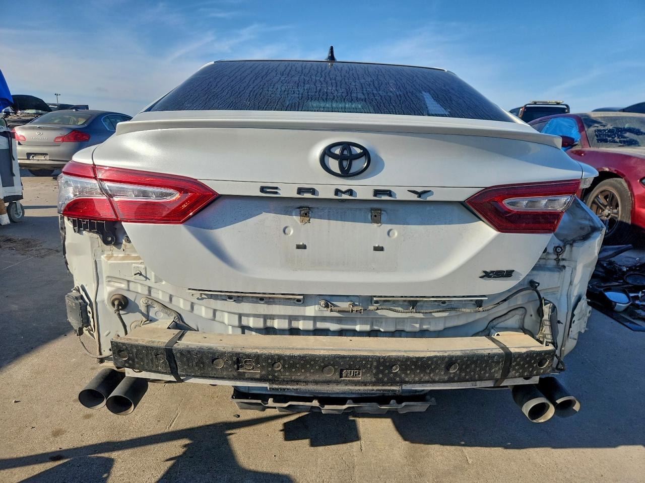2020 Toyota Camry Xse - Фото 6