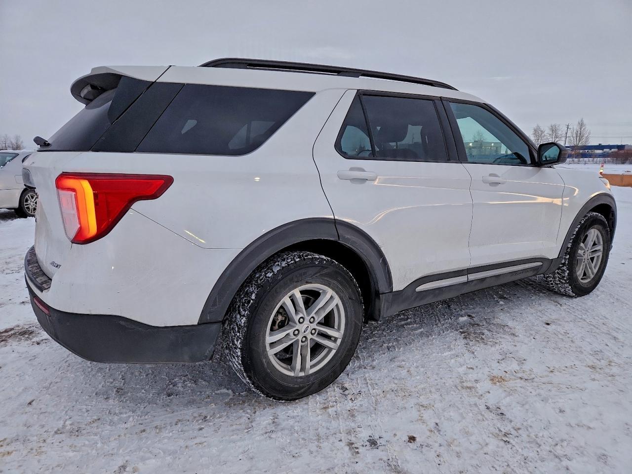 2023 Ford Explorer Xlt - Фото 3