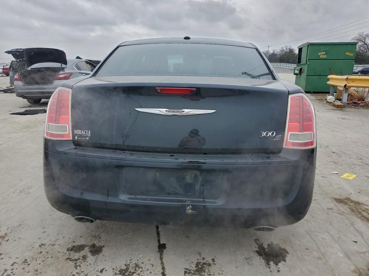 2014 Chrysler 300 S - Image 6