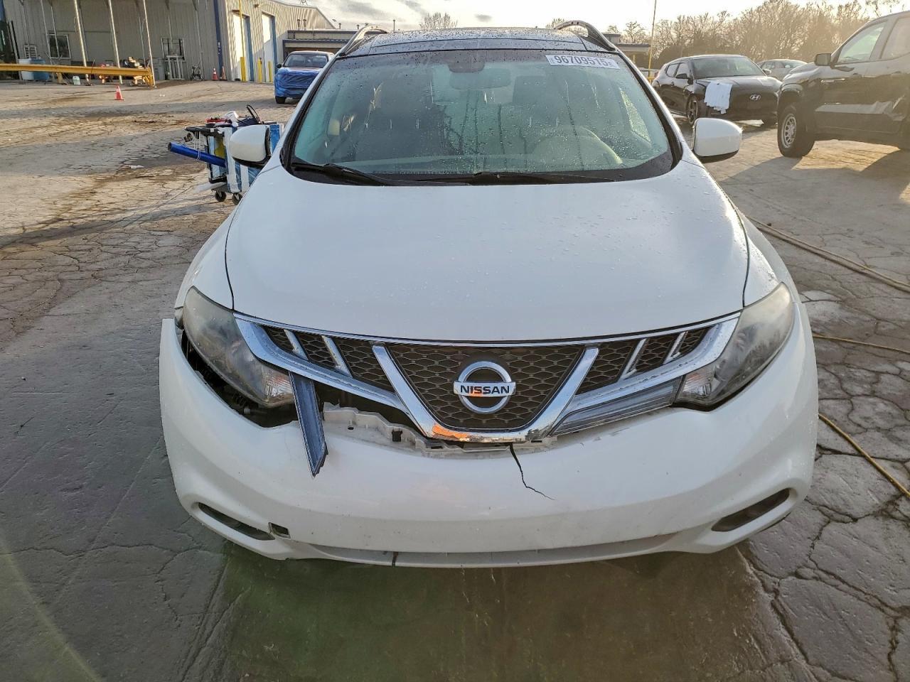 2012 Nissan Murano S - Фото 5