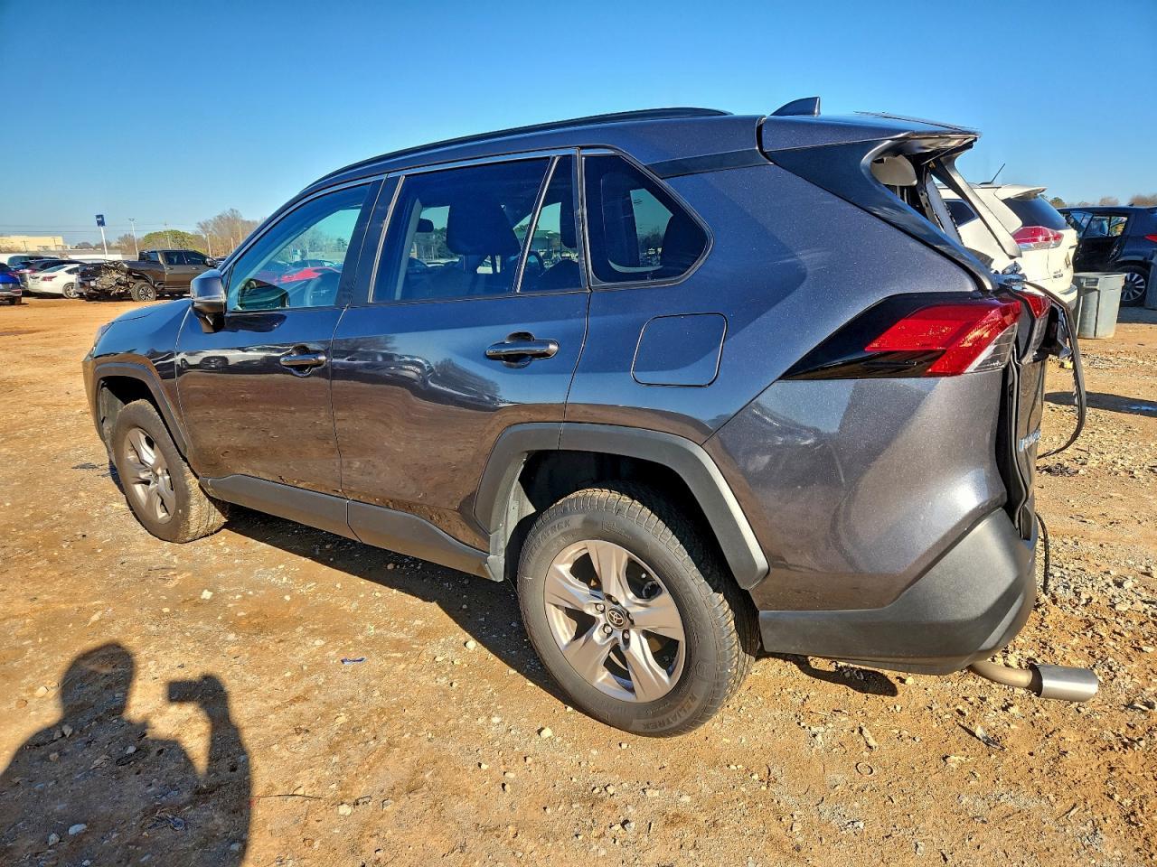 2022 Toyota Rav4 Xle - Image 2