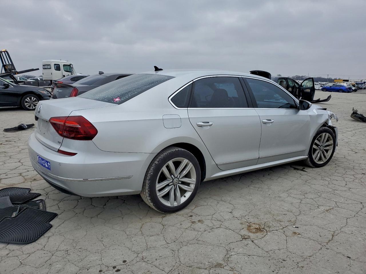 2017 Volkswagen Passat Se - Image 3