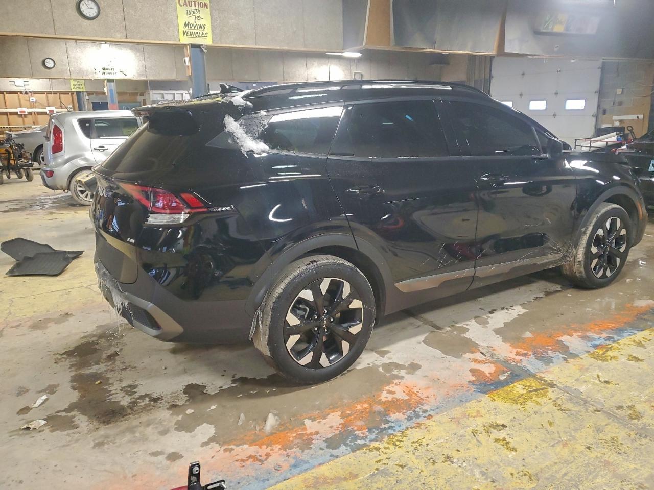 2023 Kia Sportage X Line - Image 3