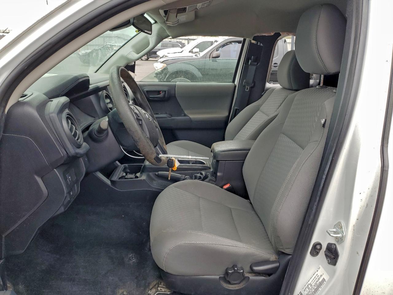 2022 Toyota Tacoma Access Cab - Image 7