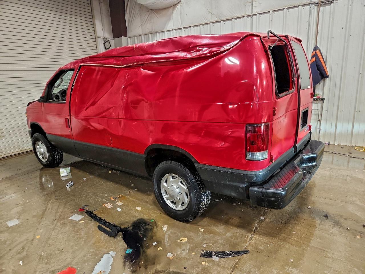 2010 Ford Econoline E350 Super Duty Van - Фото 2
