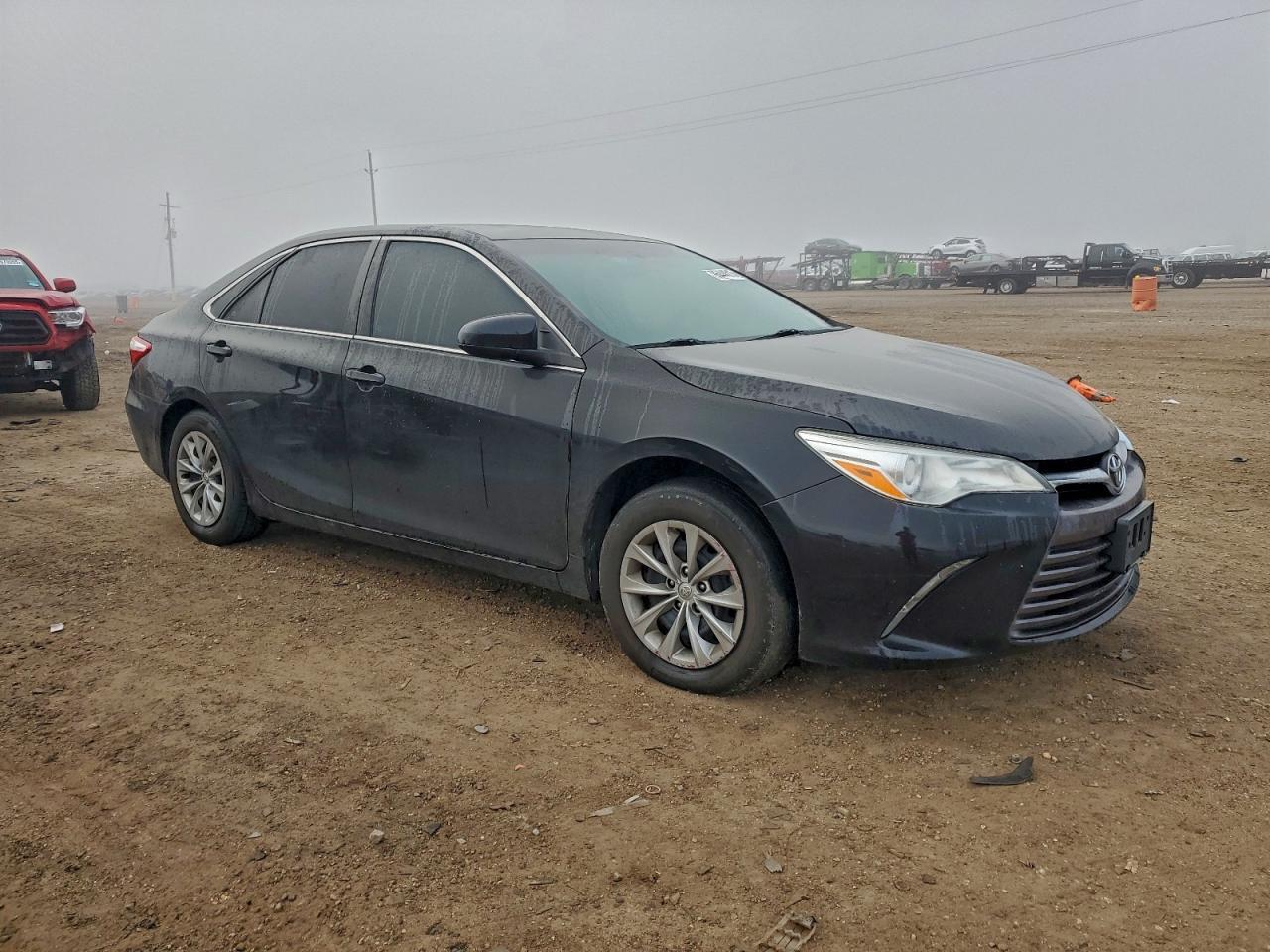 2015 Toyota Camry Le - Фото 4