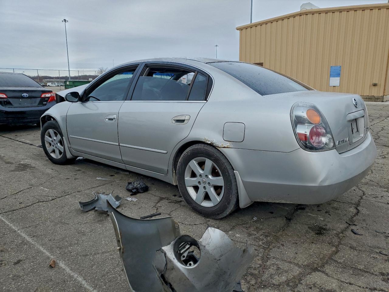 2003 Nissan Altima Base - Фото 3
