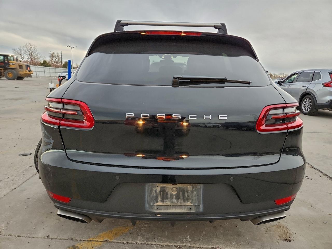 2017 Porsche Macan - Image 6