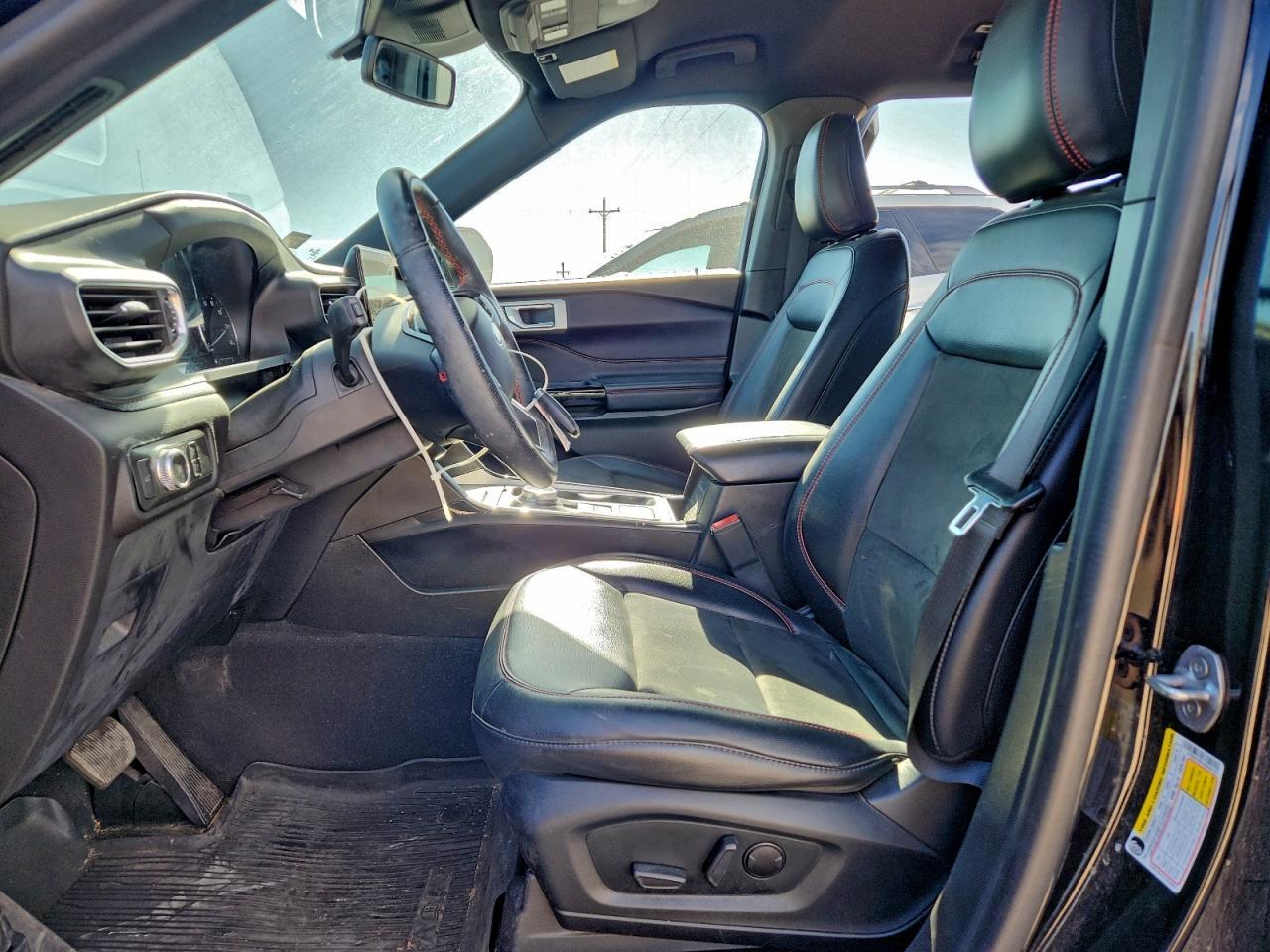 2022 Ford Explorer St-Line - Image 7