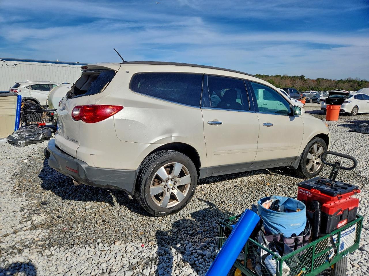 2011 Chevrolet Traverse Lt - Image 3